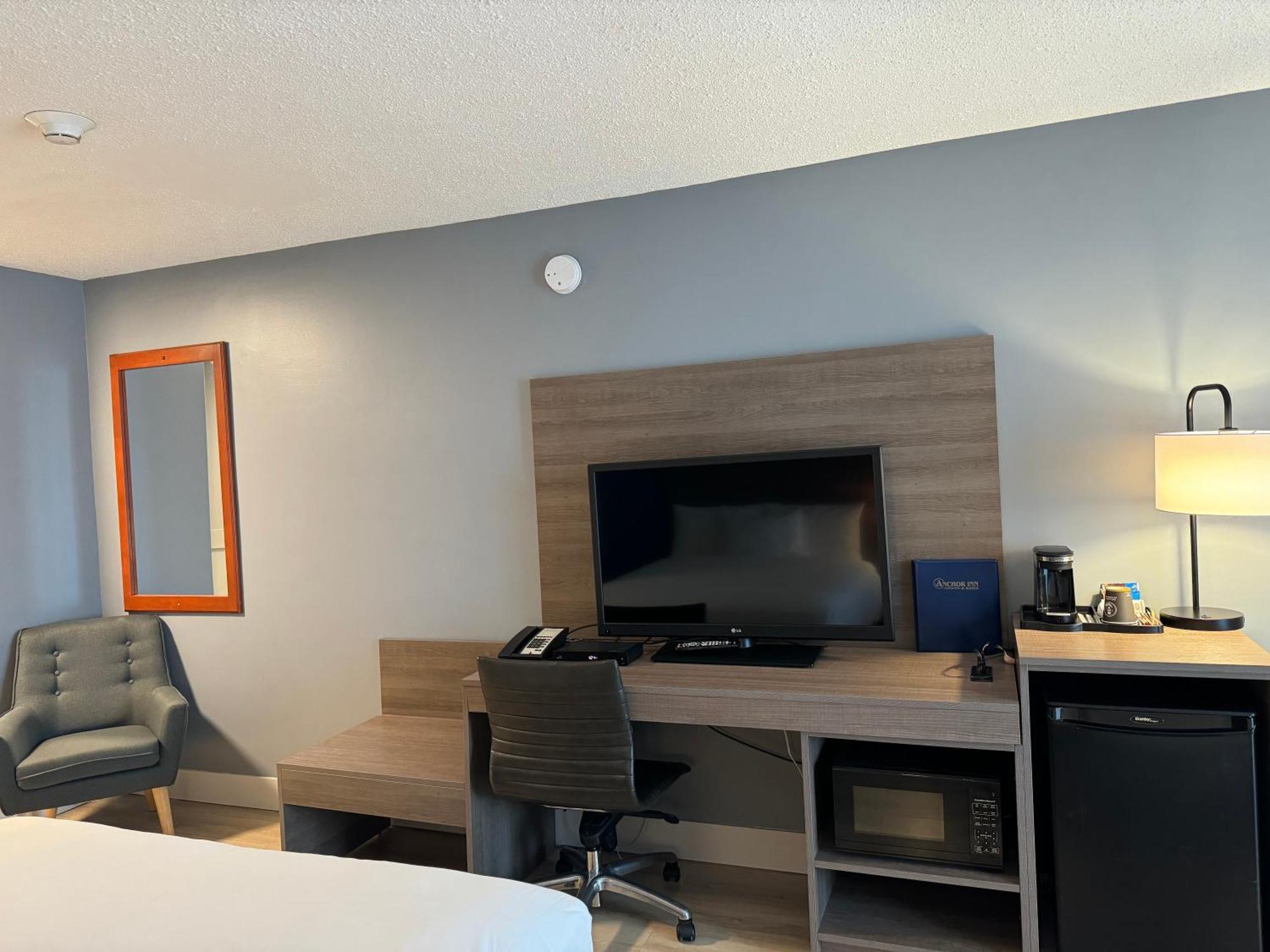 Anchor Inn And Suites Кембъл Ривър Екстериор снимка