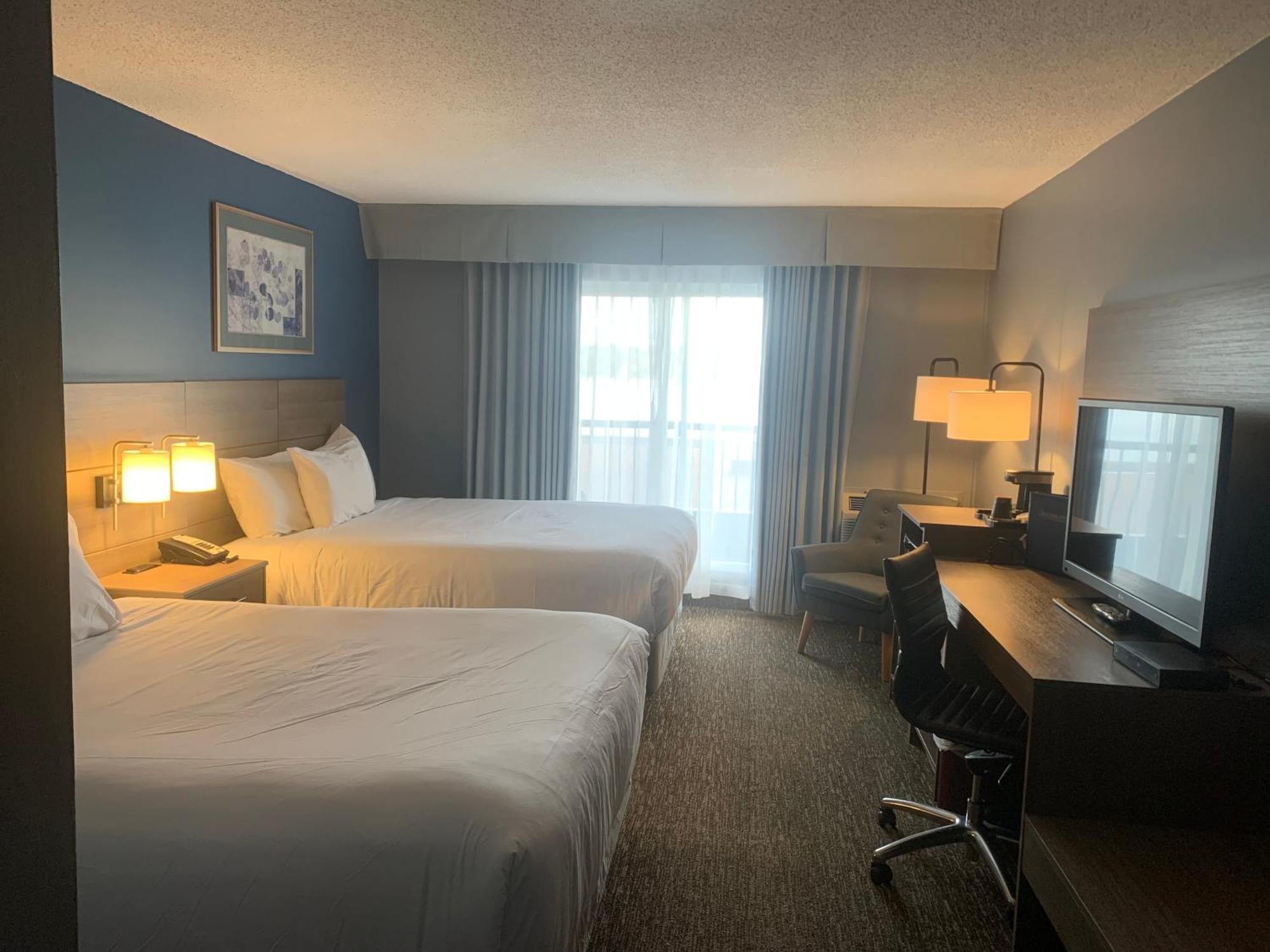 Anchor Inn And Suites Кембъл Ривър Екстериор снимка
