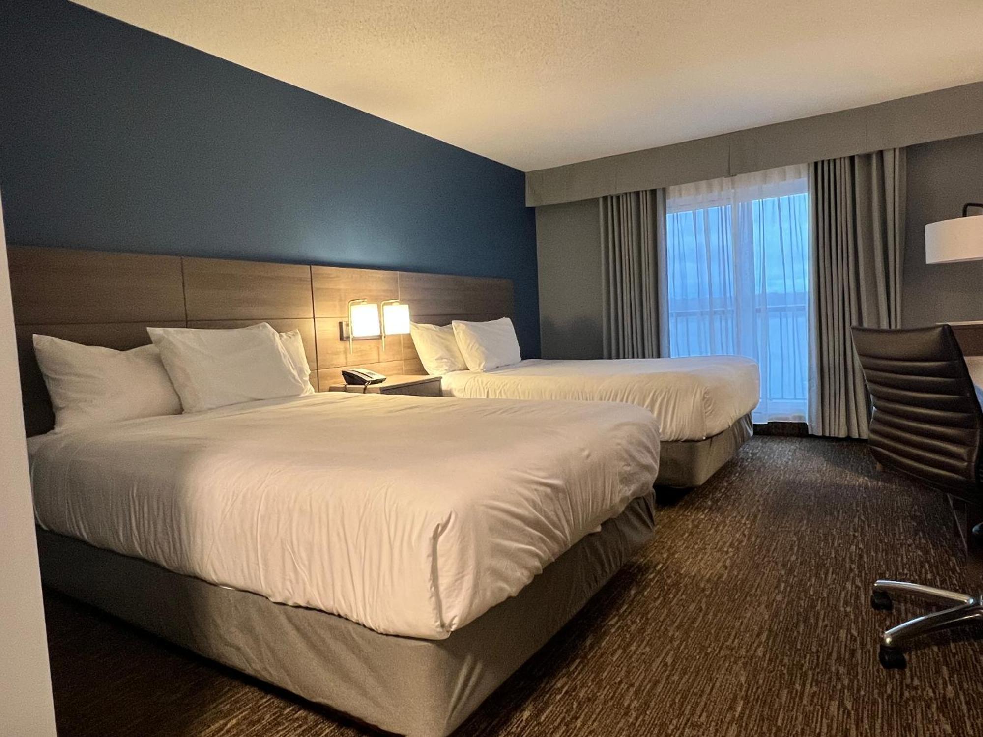 Anchor Inn And Suites Кембъл Ривър Екстериор снимка