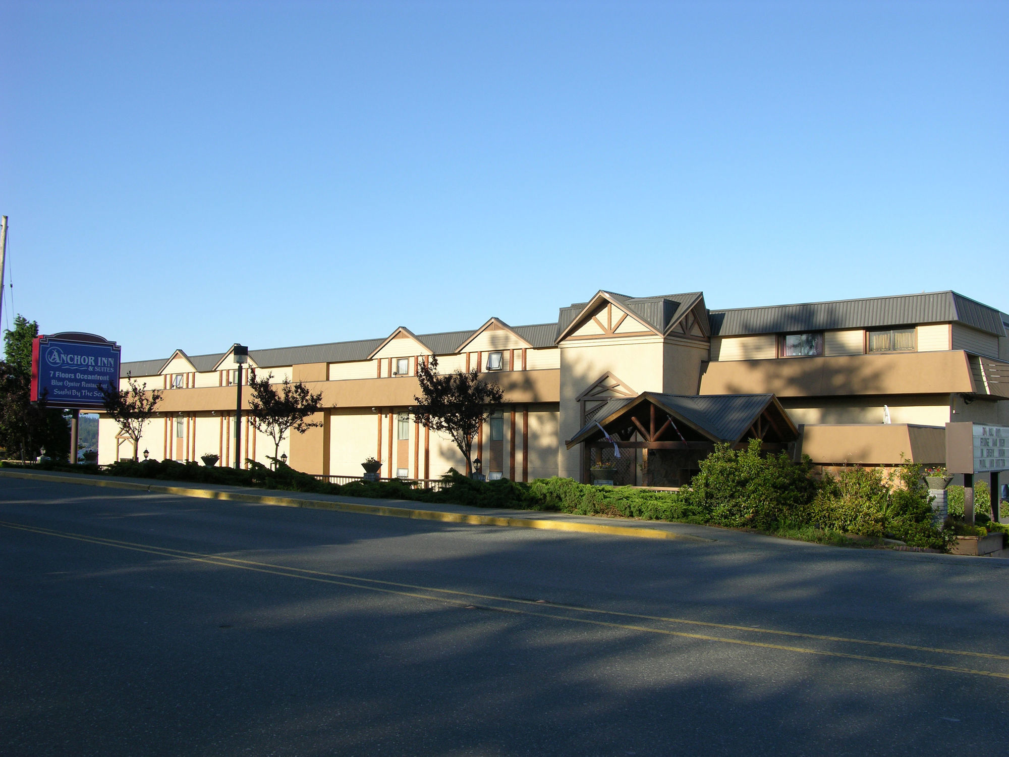 Anchor Inn And Suites Кембъл Ривър Екстериор снимка